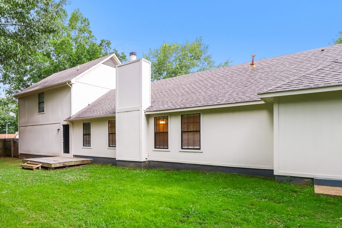 Building Photo - 3016 Shade Tree Cove