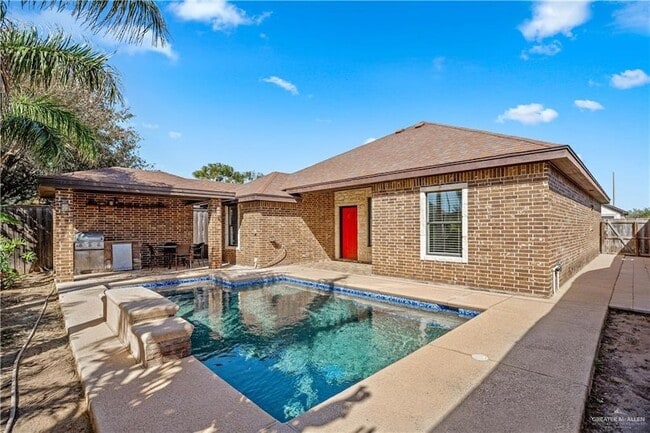 Building Photo - 10925 N 30th St