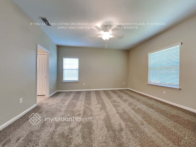 Building Photo - 9902 Lemon Grass Ln