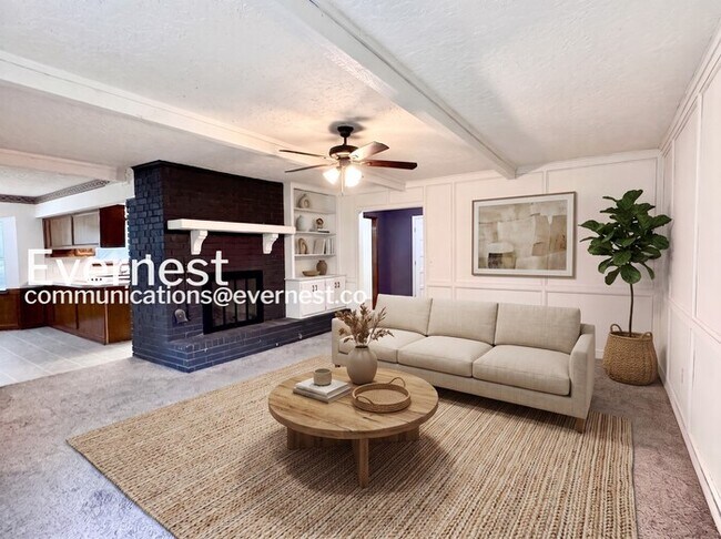 Building Photo - Spacious 4 Bed, 2 Bath Home with Fenced Yard and Two-Car Garage | Pet friendly | Available Now!