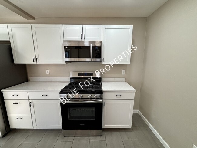 Building Photo - 2480 Rose Peak Dr