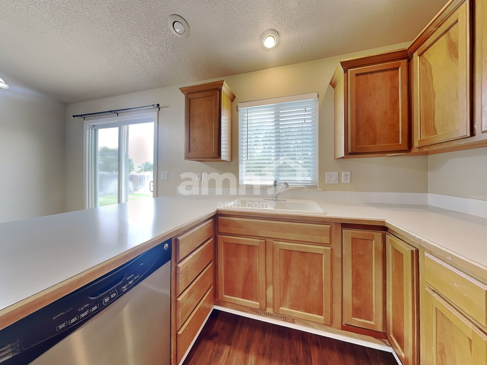 Building Photo - 868 Red Fern Dr