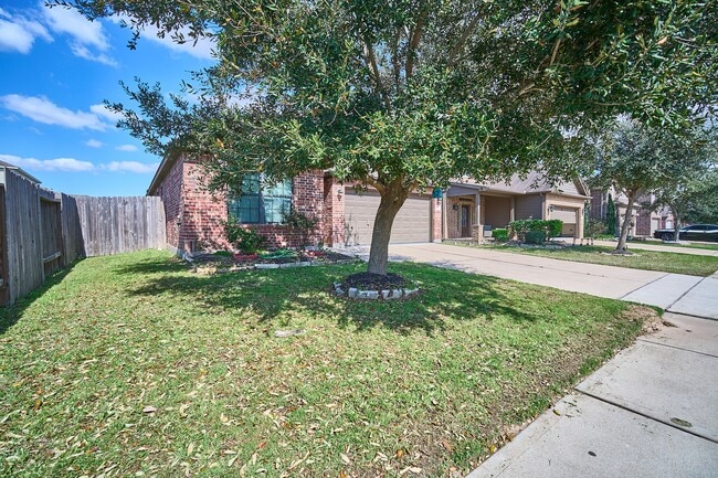 Building Photo - 5622 Armillary Dr