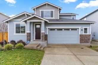 Building Photo - Bueaitful 4 bedroom home with 1 bed 1 bath MIL!