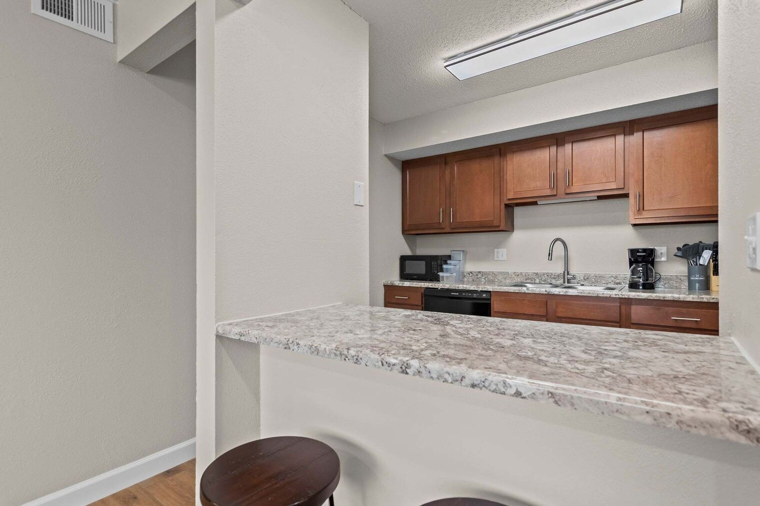 Building Photo - 2309 Cherry Hills Dr
