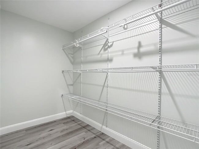 Building Photo - 620 N Barfield Dr