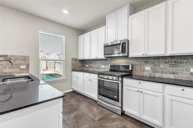 Building Photo - 709 Vaughn St