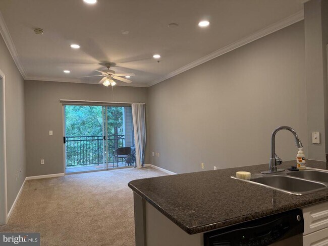 Building Photo - 12945 Centre Park Cir