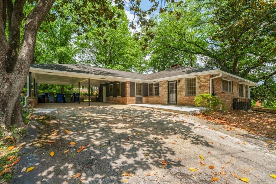 Building Photo - 1930 Hollywood Rd NW