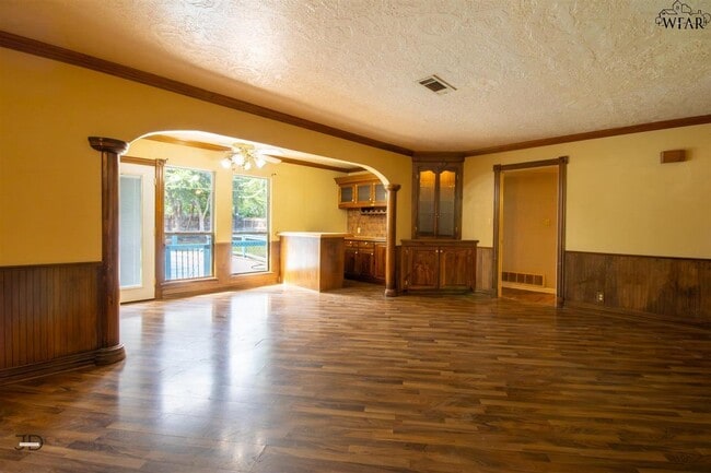 Building Photo - 4304 Wynnwood Dr