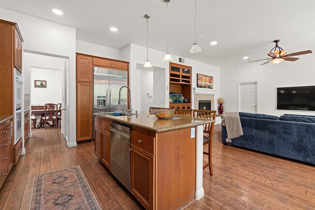 Building Photo - 7116 Torrey Mesa Ct