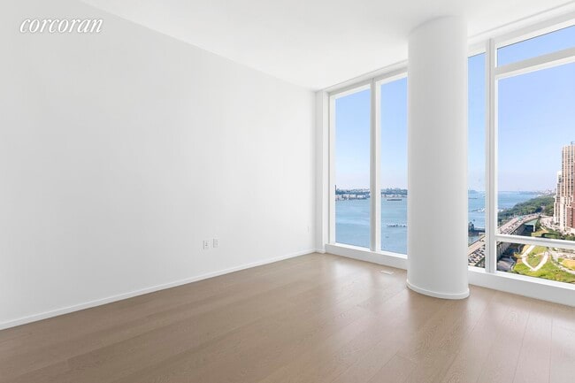 Building Photo - 30 Riverside Blvd