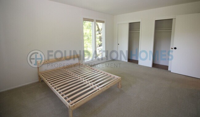 Building Photo - Mountain View Retreat in the Heart of Fairfax- 3BD/1BA Home with Expansive Deck- FOUNDATION