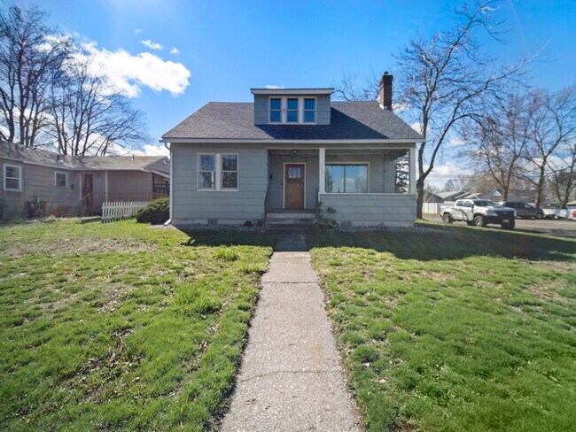 Building Photo - Modern & Cozy Retreat in Spokane – Prime Location Near Downtown