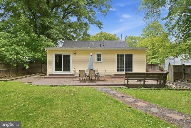 Building Photo - 7605 Fisher Dr