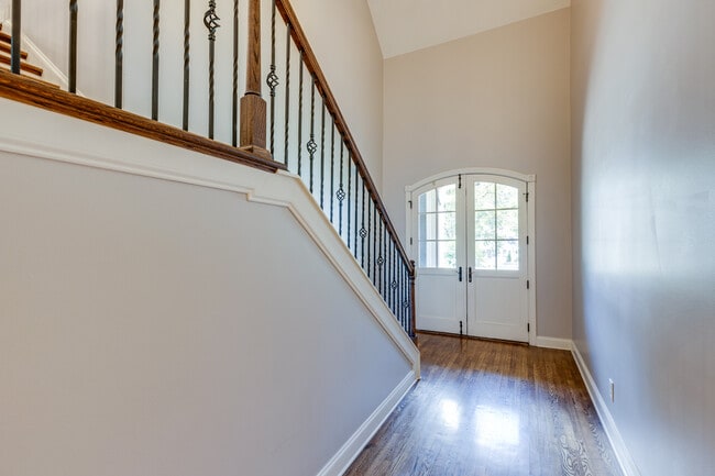 Building Photo - 1801 Shackleford Rd