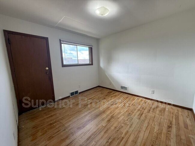Building Photo - 1723 Blossom Ln