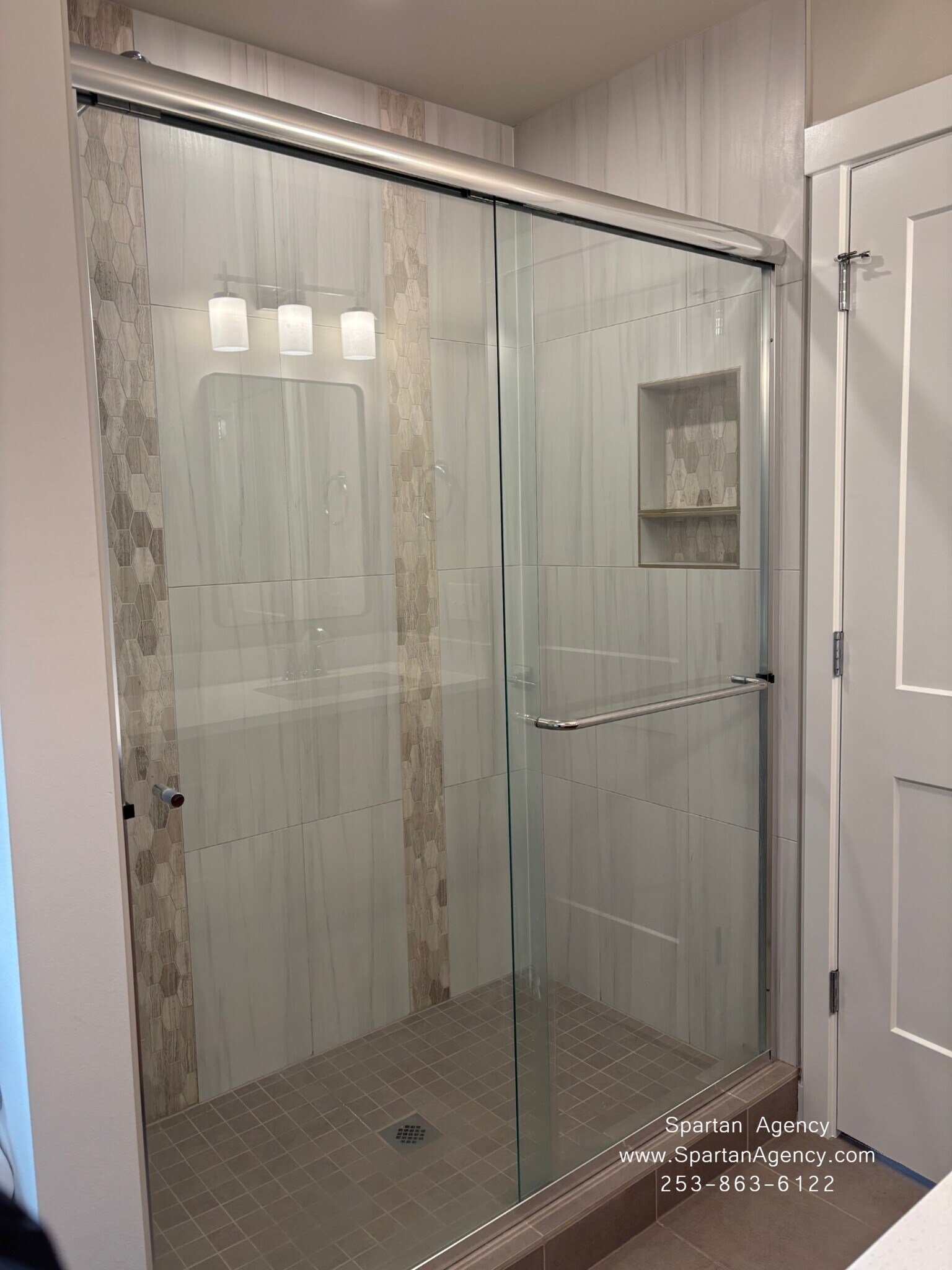 Building Photo - 507 15th St SE