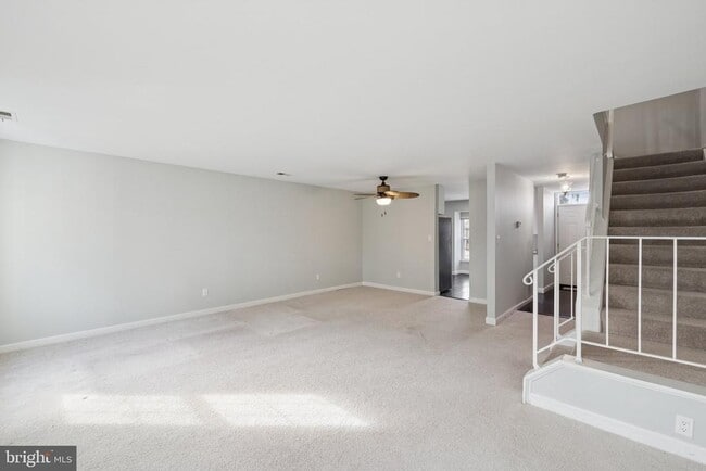 Building Photo - 4241 Stockbridge Dr