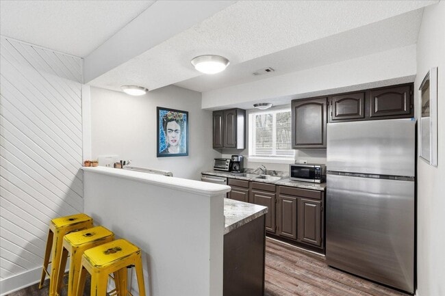 Building Photo - 1802-1804 Juniper Dr