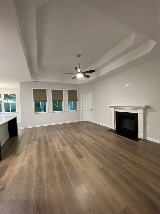 Building Photo - 840 Orchard Valley Ln