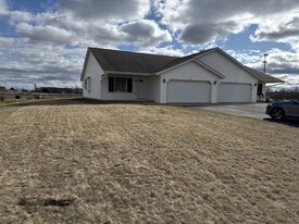 Building Photo - 106 Sunshine Ct