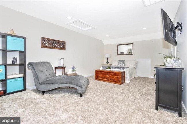 Building Photo - 9112 Kenway Ln