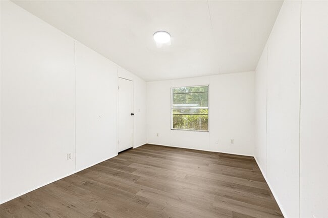 Building Photo - 16315 Lone Star Ranch Dr