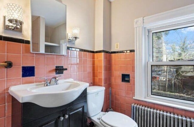 Building Photo - 34 Cumberland Ave