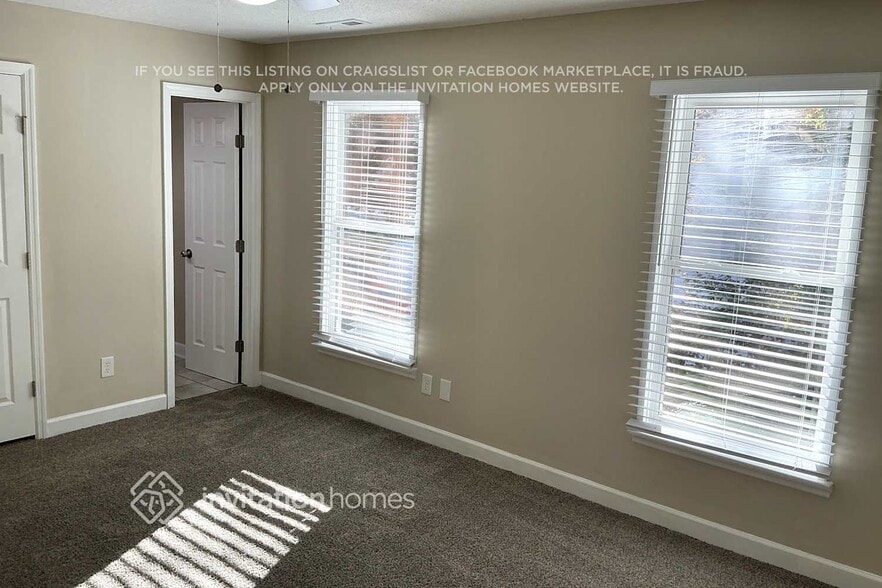 Building Photo - 2 Acorn Ct