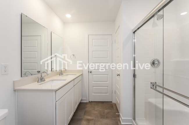 Building Photo - 842 Penrose Pl