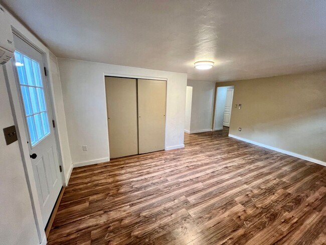 Building Photo - LR Johnson Triplex