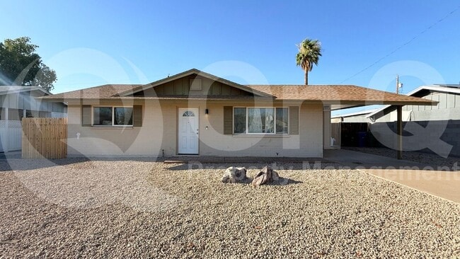 Building Photo - 326 E Harmony Ave