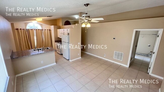 Building Photo - 1107 Isadore Dr