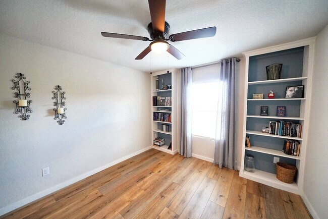 Building Photo - Upgraded Single-Story Home in the Desirable Vista Ridge Subdivision - Realtor Commission: $600