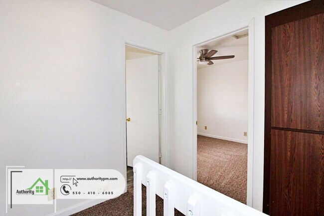 Building Photo - 2750 Shasta View Dr