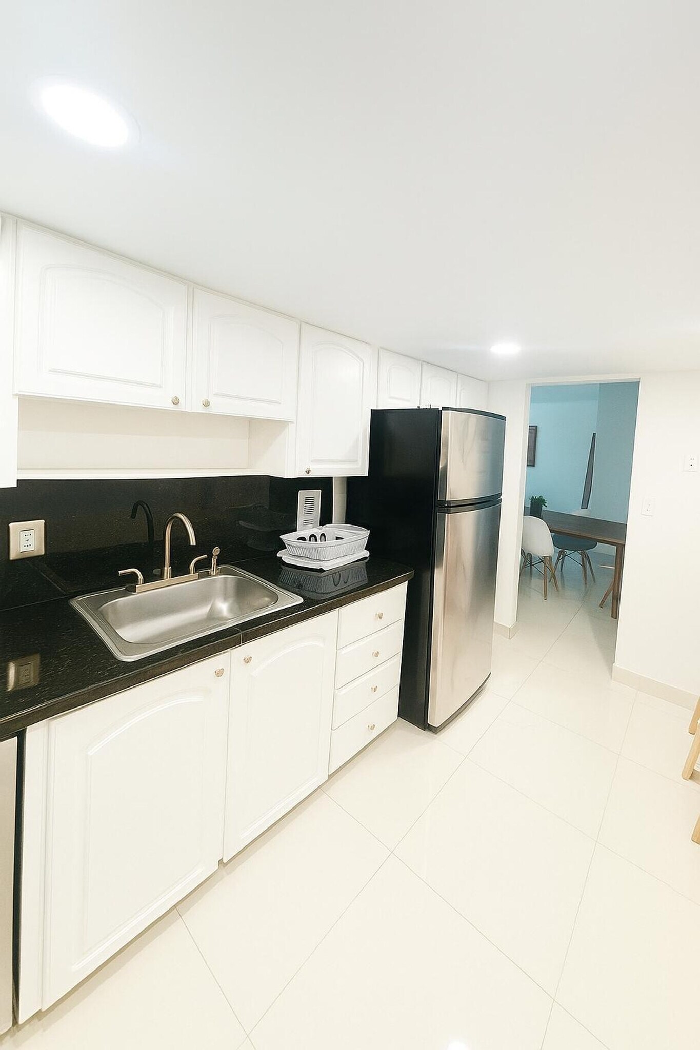 Building Photo - 3901 S Ocean Dr