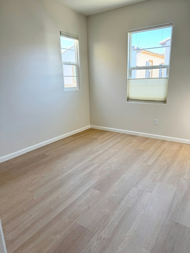 Building Photo - 2024 Tarragon Rose Ct