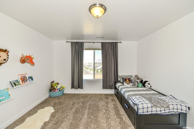 Building Photo - 15030 Gallant Dr