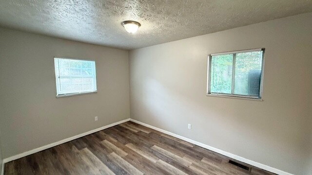 Building Photo - 10151 Ridgefield Dr