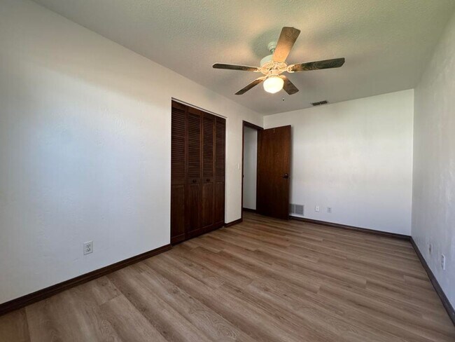 Building Photo - 3/2 In Ormond Beach