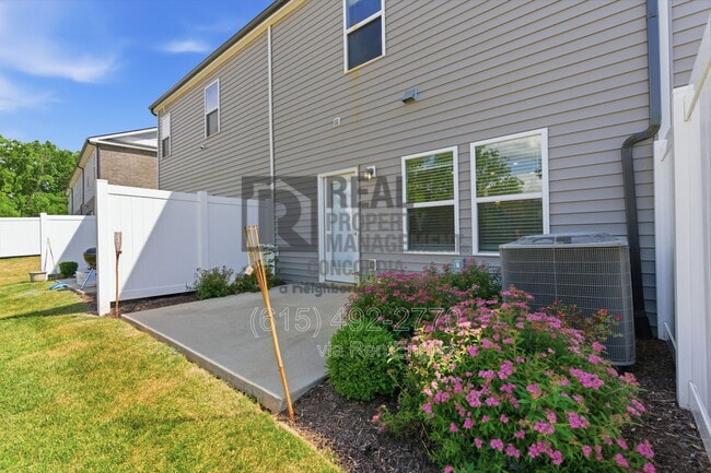 Building Photo - 1762 Tahoma Dr