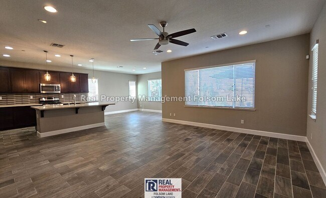 Building Photo - 1479 Leonard Ct
