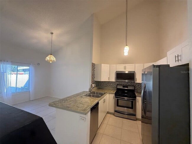 Building Photo - 992 Stucki Terrace