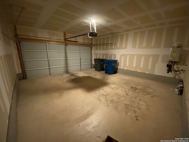 Building Photo - FALL INTO A NEW HOME WITH OUR MOVE-IN SPEC...