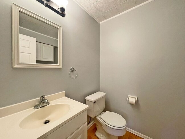 Building Photo - Newly Remodeled 3 Bedroom 2-Story Townhome...