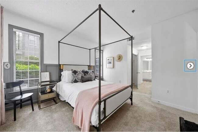 Building Photo - 350 Perimeter N Ctr