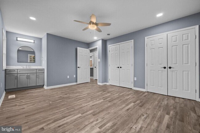 Building Photo - 4604 Kentwood Ln