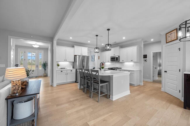 Building Photo - Exquisite 4 Bedroom/4 bath home in the Wyn...