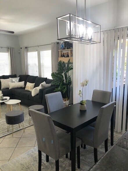 Dining area - 3845 Wiggins Bay St